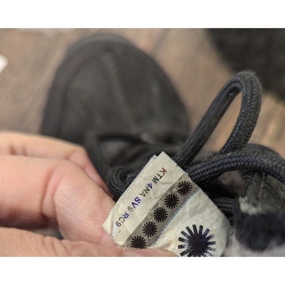 Ugg Adirondack Boots III in Black and Grey  Size 7.5 - Picture 10 of 14